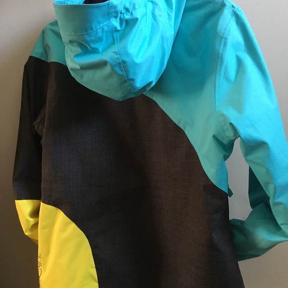 O’Neill freedom series snowboard/ski jacket. W - Picture 3 of 8